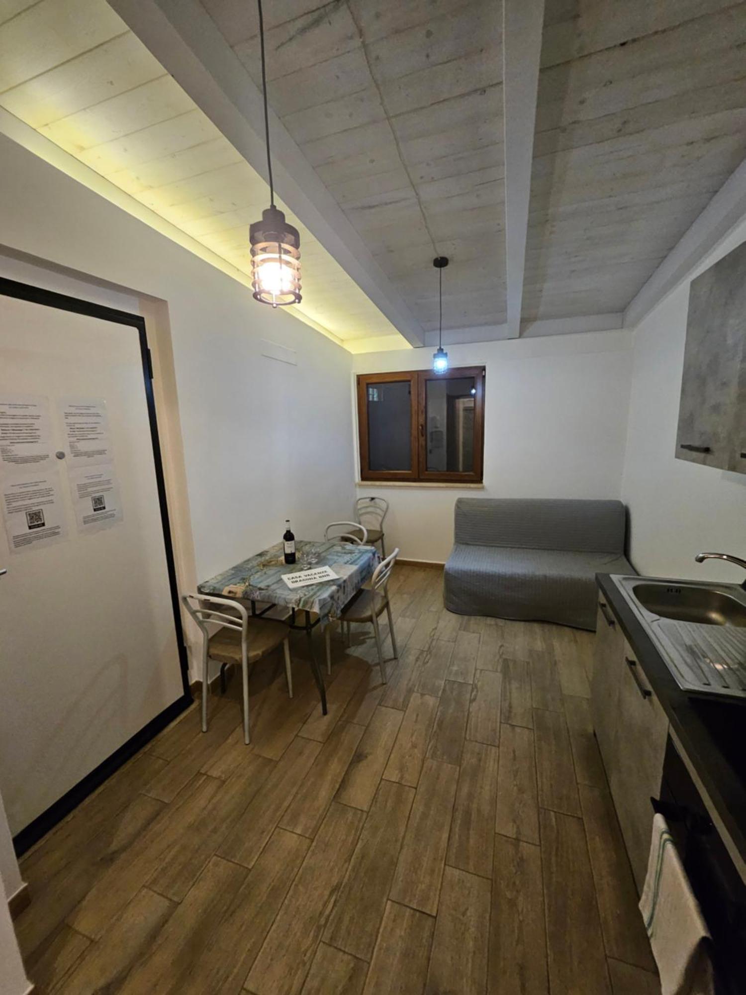 Casa Vacanze Dragona 15 Min Fco 10 Min Ostia Acilia Exterior foto